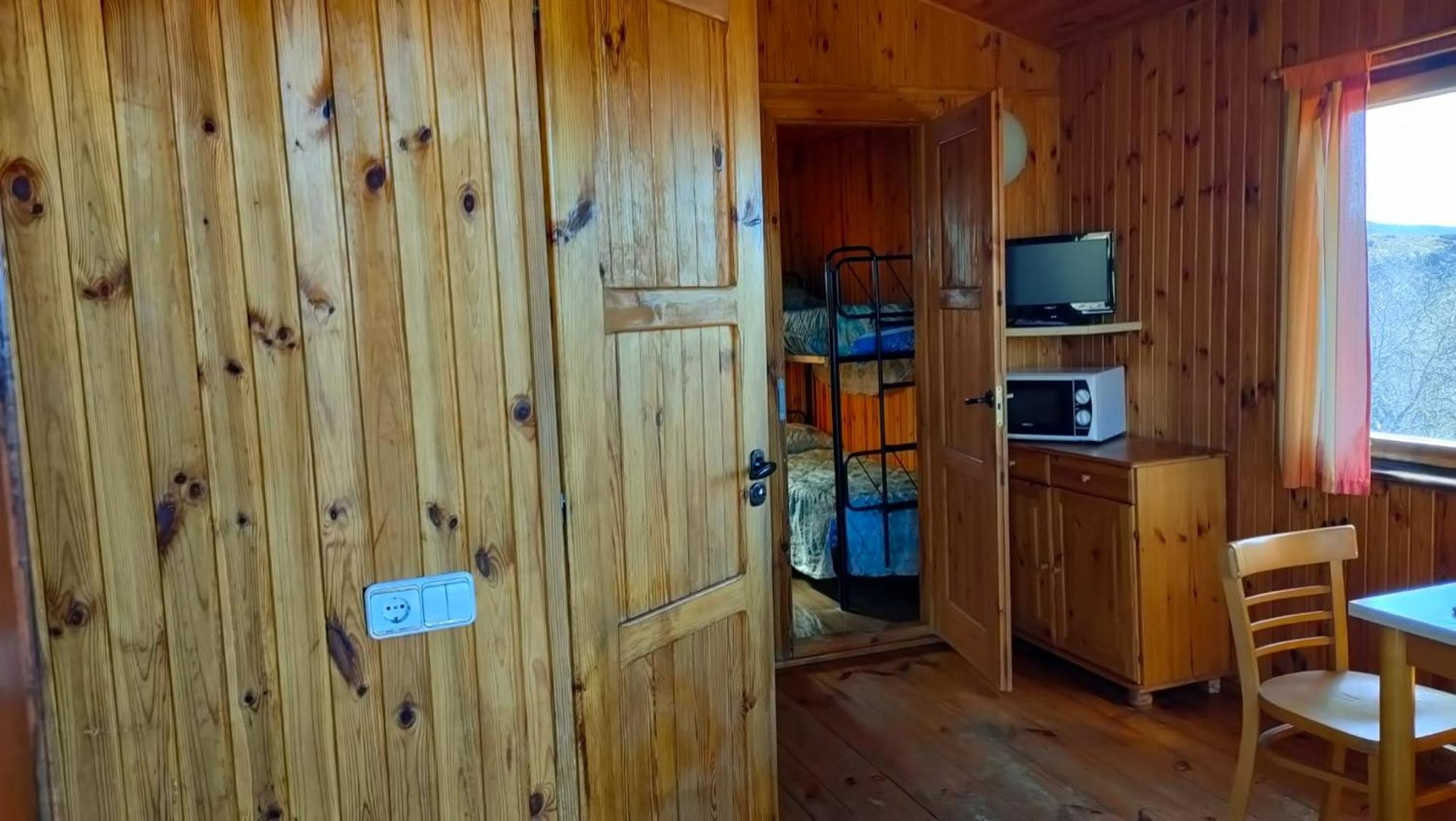 Camping De Cervera De Buitrago Ngoại thất bức ảnh