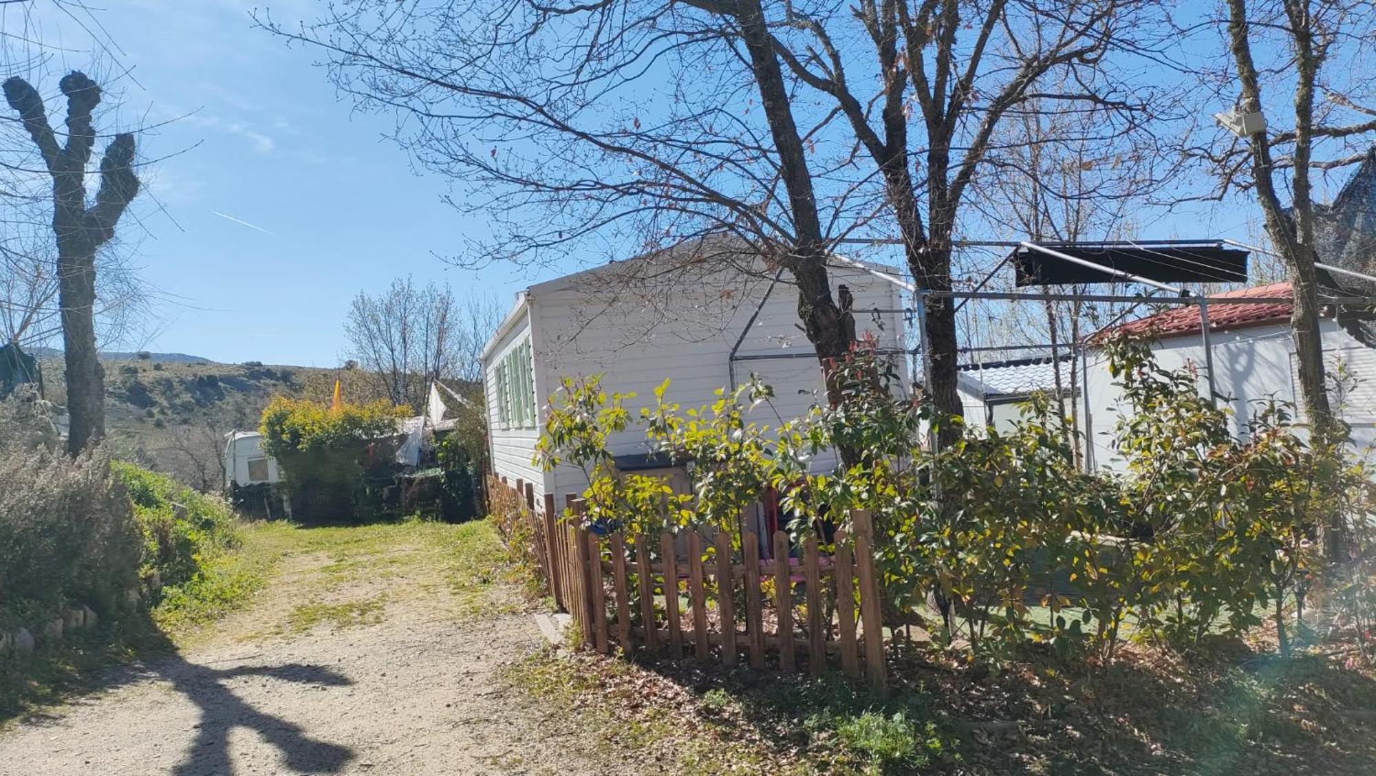 Camping De Cervera De Buitrago Ngoại thất bức ảnh